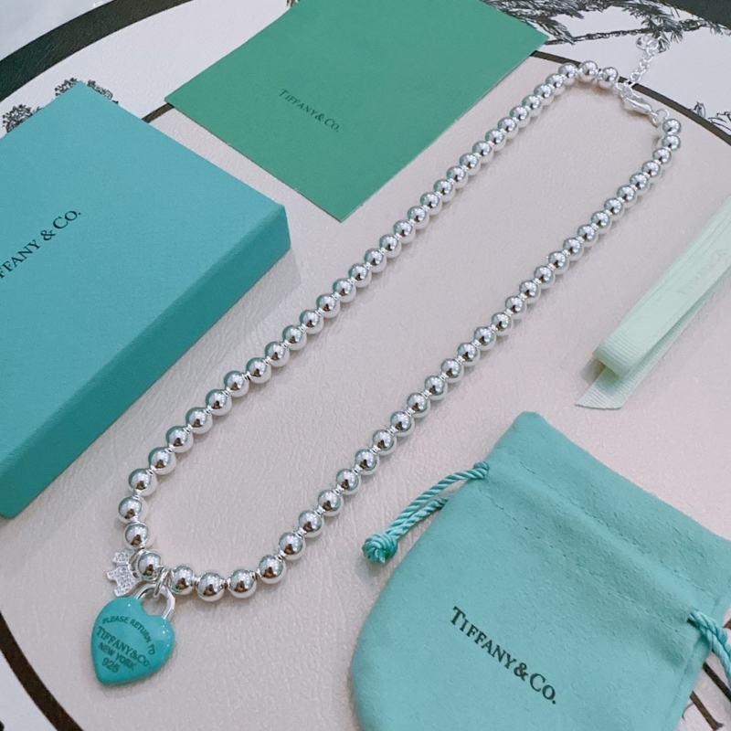 T*f*ny necklaces